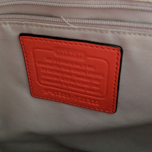 Coach Coral Patent Leather Bag - Picture 4 of 4